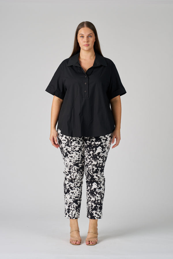 RTM9493A-Stretch Cotton Shirt w/Button Detail